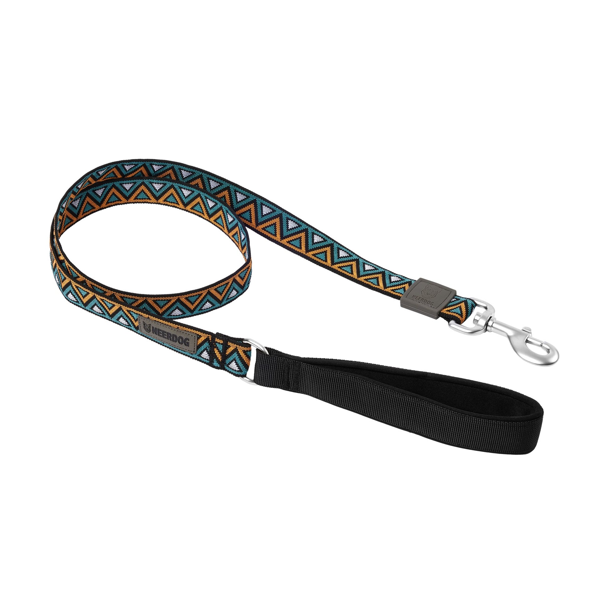 versatile and comfortable dog lead, premium materials made for outdoor enthusiasts and their dogs. Offers strength durability and comfort with every use.